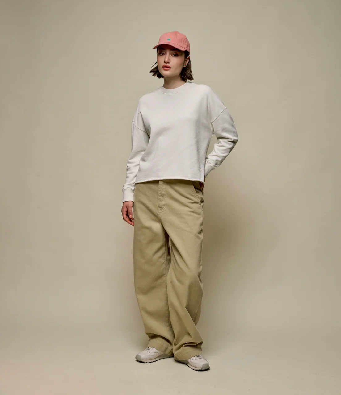 Retro Fleece Sweatshirt With Open Edge On Hem - Image 3